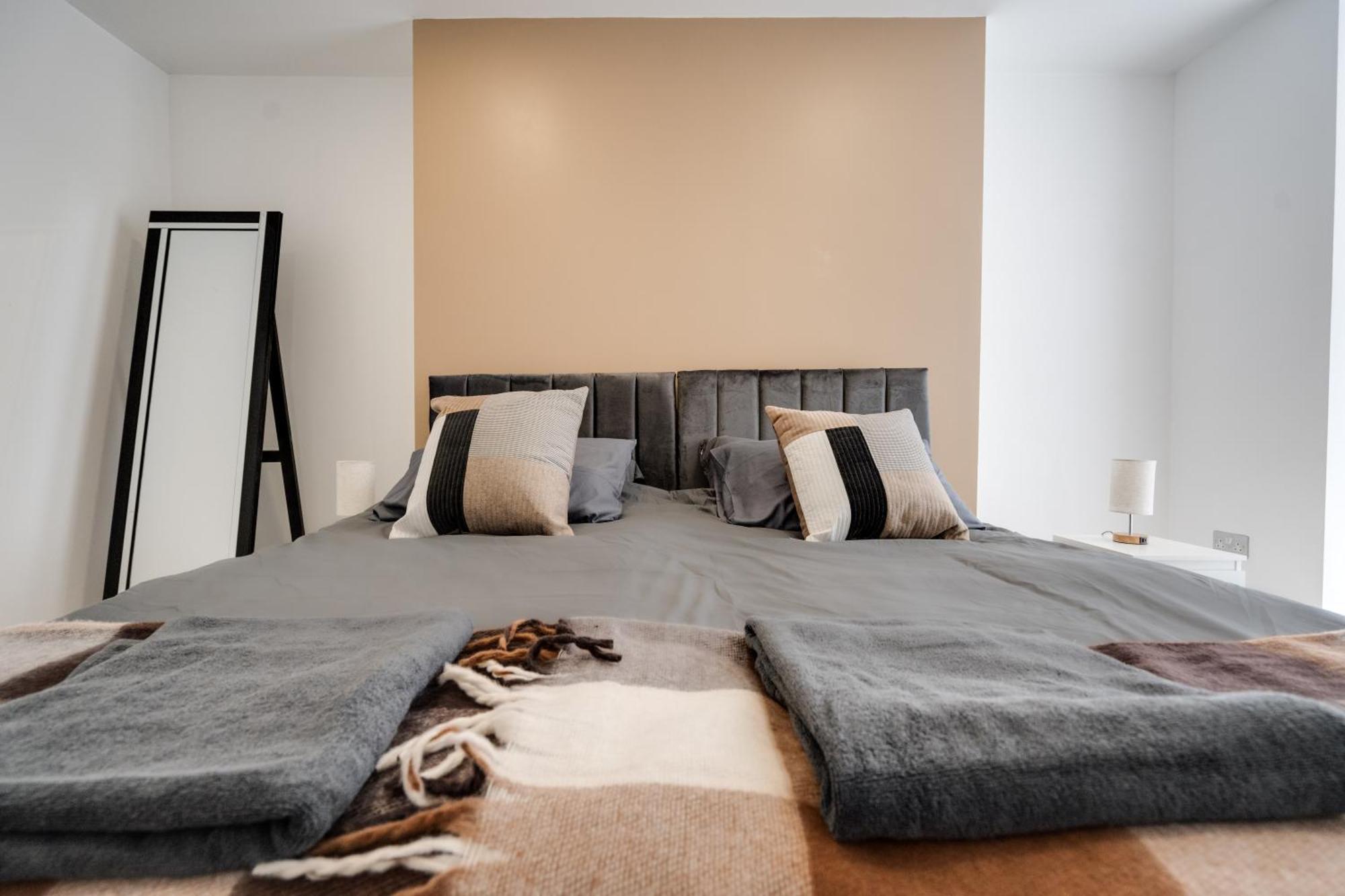 Cosy Central Apartment - Free Nearby Parking Liverpool Bagian luar foto